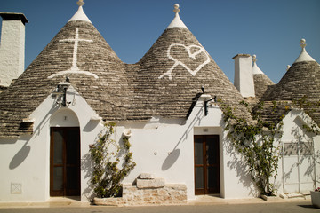 Fototapeta na wymiar traditional houses in alberobello, italy