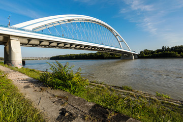 Fototapeta na wymiar Apollo bridge on Danube