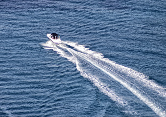 Barco en el mediterraneo