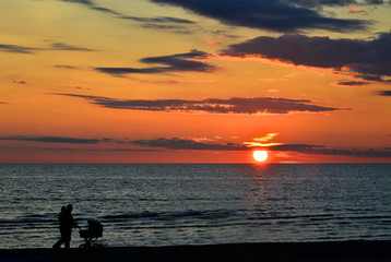 Fototapeta na wymiar Coastal landscape with a colorful sunset 
