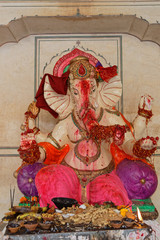 Statue du dieu Ganesh à tête d'éléphant