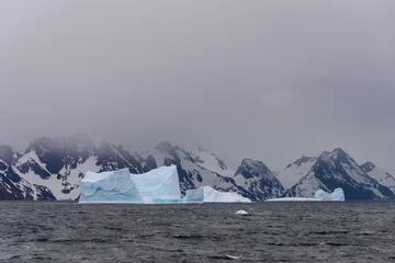 Foto op Canvas Iceberg © Alexey Seafarer