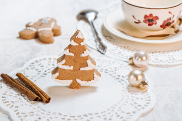 Fototapeta na wymiar Hand made Christmas theme decorated cookies