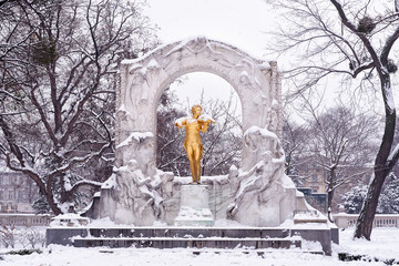 Winter city park