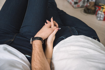 Fototapeta premium Husband and wife holding hands