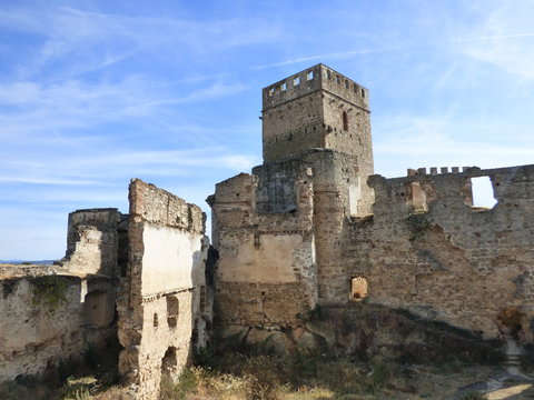 Belvís de Monroy es un municipio español, en la provincia de Cáceres, Comunidad Autónoma de Extremadura