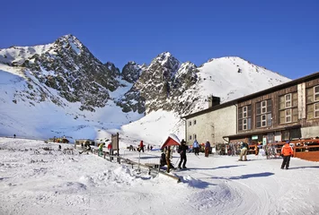 Zelfklevend Fotobehang Ski station in Tatranska Lomnica. Slovakia © Andrey Shevchenko