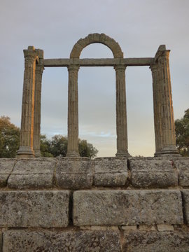 Templo de Augustobriga /Talavera la Vieja en Bohonal de Ibor, Caceres,Extremadura. Templo de Diana en embalse de Valdecañas 