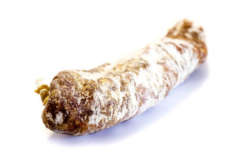 Hartwurst Salami Wurst isoliert freigestellt auf weißen Hintergrund, Freisteller