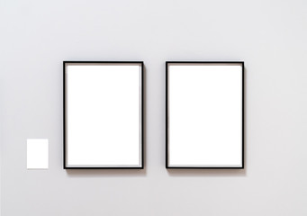 Mockup 2 black frames in gallery