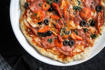 Pizza, Pizza vom Grill, Grillpizza, Selbstgemacht, Hausgemacht