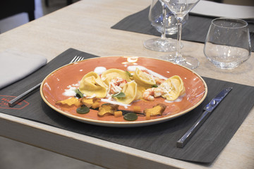 pasta, tortelini, plate, food, fresh, gourmet, white, italian