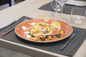 pasta, tortelini, plate, food, fresh, gourmet, white, italian