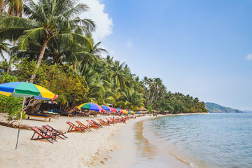 Obraz premium beautiful beach in Thailand, sea and white sand