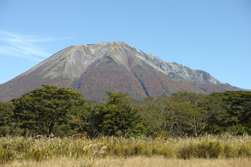 秋の伯耆富士　大山南西麓