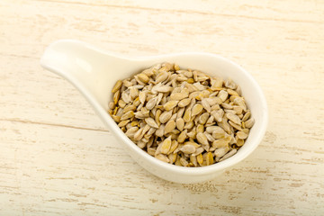 Peeled sunflower seeds