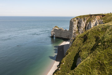 Etretat ist ein französischer Ort in der Normandie. Er ist bekannt für seine außergewöhnlichen Felsformationen aus Kreidefels und ein touristisches Highlight Frankreichs