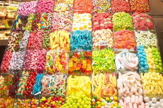 S&uuml;&szlig;igkeiten auf dem Markt in Barcelona
