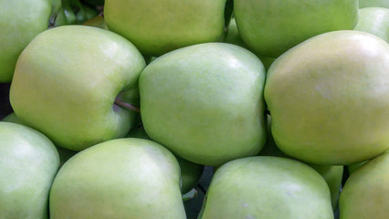 Fresh ripe green apples