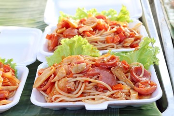 Spaghetti in street food