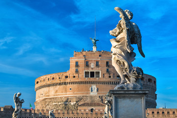 Castel sant'angelo con statua , Roma , Italia 
