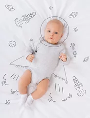 Fototapeten baby astronaut © LIGHTFIELD STUDIOS