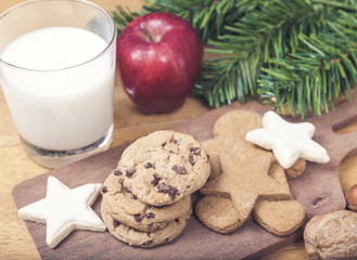 Obraz na płótnie Canvas Christmas Cookies with Milk