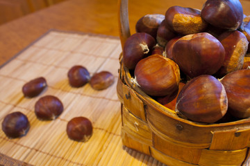 Chestnuts casta&ntilde;as