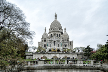 Fototapeta premium Montmartre. The Church of the Sacre Coeur (Basilique du Sacré-Cœur de Montmartre). Paris, France