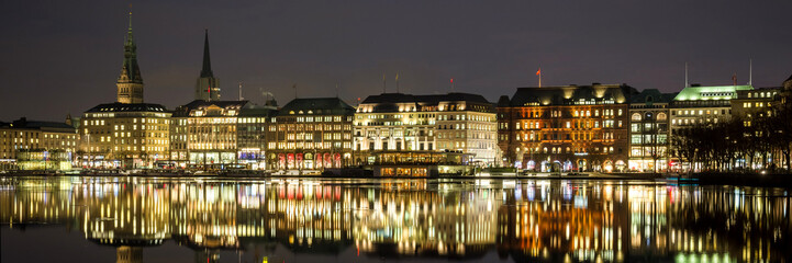 Fototapeta na wymiar Hamburg - Jungfernstieg Panorama nachts