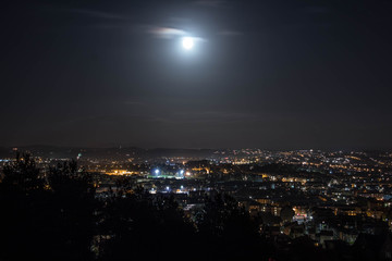 Fototapeta na wymiar Dundee at night.