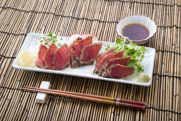 japanese tuna sashimi tataki