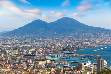 Obraz premium Napoli and mount Vesuvius in Italy
