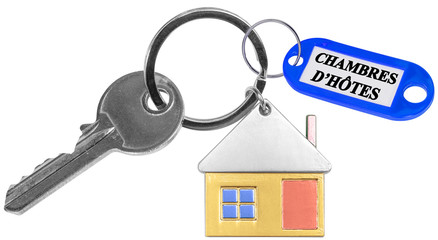 porte-clés maison couleur avec étiquette chambres d'hôtes sur fond blanc