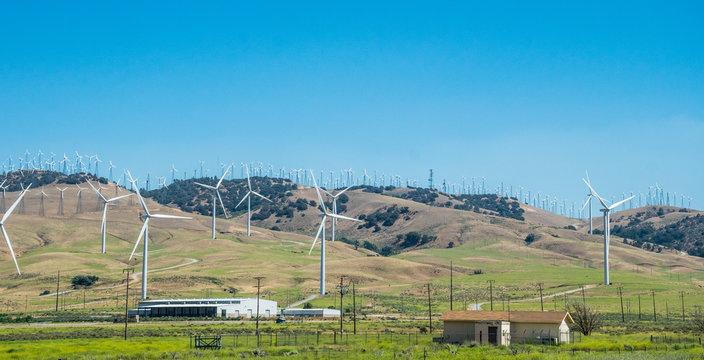 Modern green technologies. Wind Power Station in California