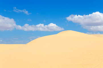 Fototapeta na wymiar sand desert dunes
