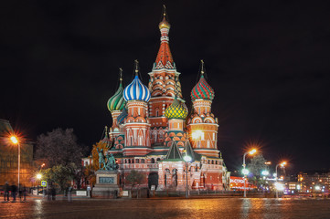 Fototapeta na wymiar St. Basil's Cathedral at night, on the Red square in Moscow