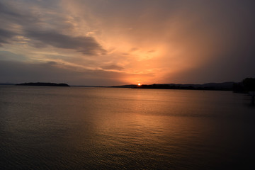 Obraz premium Italian Lakes - Beautiful Lake Trasimeno at sunset - Umbria - Italy