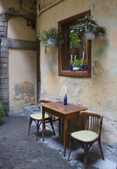Free table in a street cafe