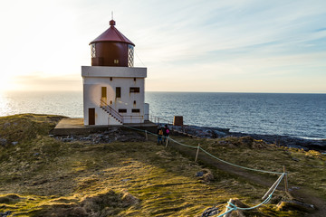 Paseo junto al faro en Noruega © Daniel Perdiguero