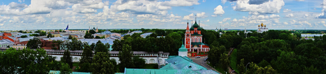 Fototapeta na wymiar View of the city from a bird's eye view/Summer, noon. Panorama of Yaroslavl. The Golden Ring Russia. City landscape, nature