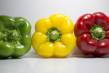 tre colorati peperoni