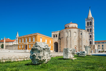 St. Donatus church at daylight in the old town, Zadar, Croatia - obrazy, fototapety, plakaty