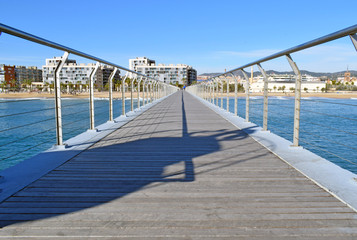 Obraz premium Puente del Petroleo en Badalona 