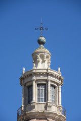 Fototapeta na wymiar lantern on church dome