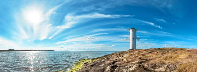 Photo sur Plexiglas Moulins Image panoramique d& 39 un bord de mer par phare à Swinoujscie, Pologne