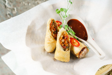 spring rolls with sauce