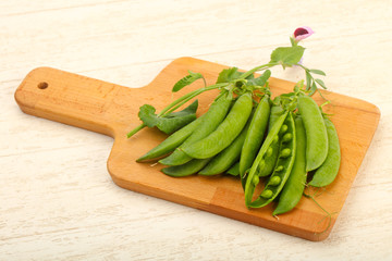 Ripe green peas