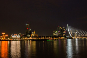 Fototapeta na wymiar City Skyline night Rotterdam