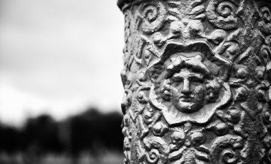 Decorazione su lampione a Parigi, Francia